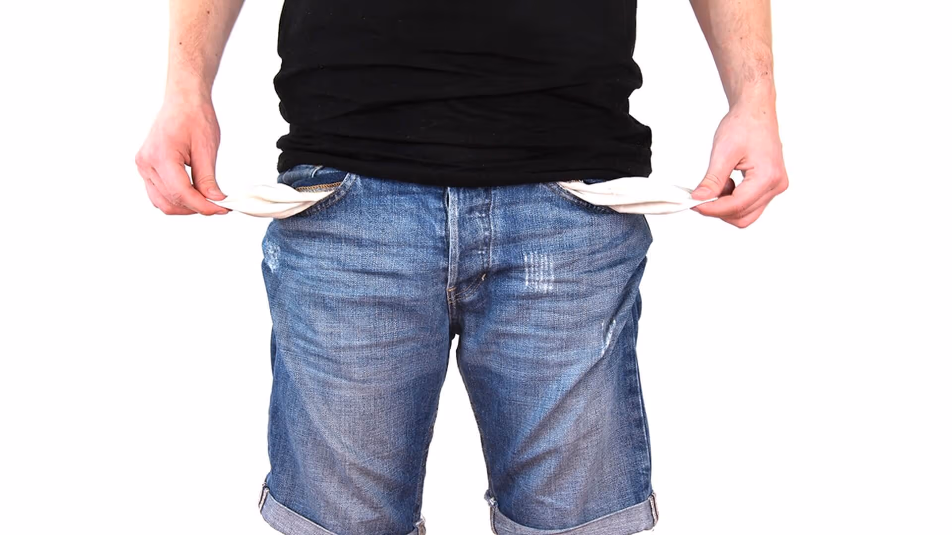 Hombre sin dinero en sus bolsillos
